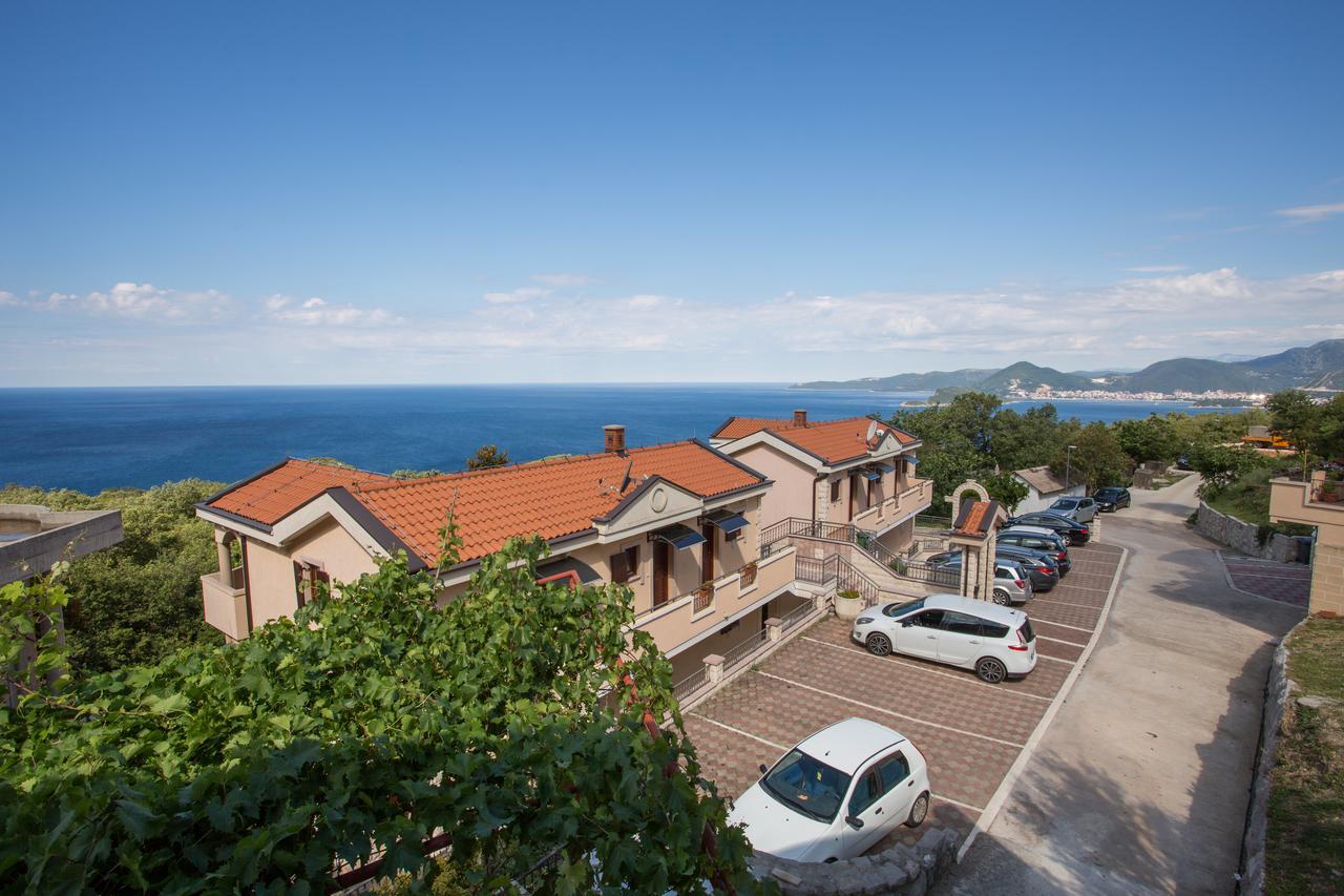 Apartments Natasa Sveti Stefan Exteriör bild